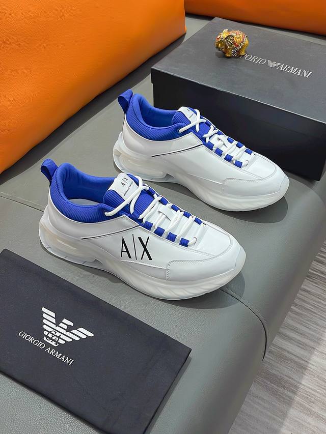 商品名称：Armani 阿玛尼正规码数: 38-44 休闲鞋商品材料：精选 牛皮鞋面，柔软羊皮垫脚；原厂特供大底