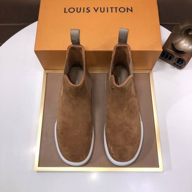 工厂 Louis Vuitton 原单 新款lv路易威登 * 顶级版本 Lv经典潮鞋！选用进口原版牛皮 水染牛皮内里.原版耐磨橡胶发泡大底！高品质精品！码数39