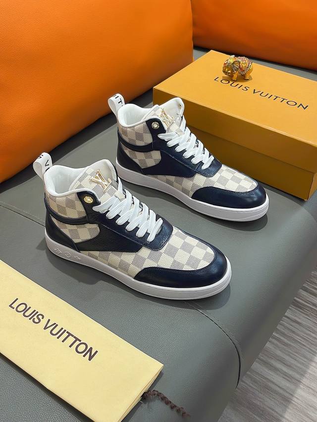 商品名称：Louis Vuitton 路易 威登正规码数: 38-44 高帮鞋商品材料：精选 牛皮鞋面，柔软羊皮内里；原厂大底