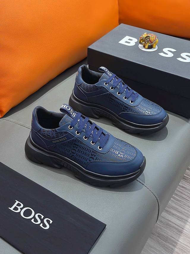 商品名称：Boss 波士正规码数: 38-44 休闲鞋商品材料：精选 牛皮鞋面，舒适羊皮内里 ；原厂大底