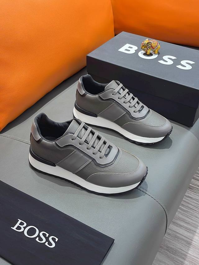 商品名称：Boss 波士正规码数: 38-44 休闲鞋商品材料：精选 牛皮鞋面，舒适羊皮内里 ；原厂大底