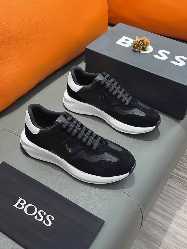 商品名称：Boss 波士正规码数: 38-44 休闲鞋商品材料：精选 牛皮鞋面，舒适羊皮内里 ；原厂大底