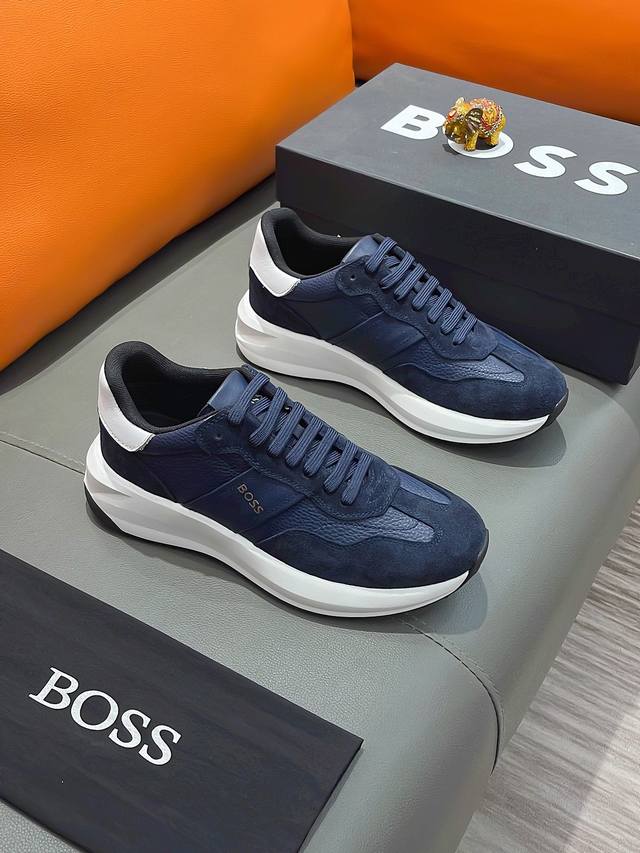 商品名称：Boss 波士正规码数: 38-44 休闲鞋商品材料：精选 牛皮鞋面，舒适羊皮内里 ；原厂大底