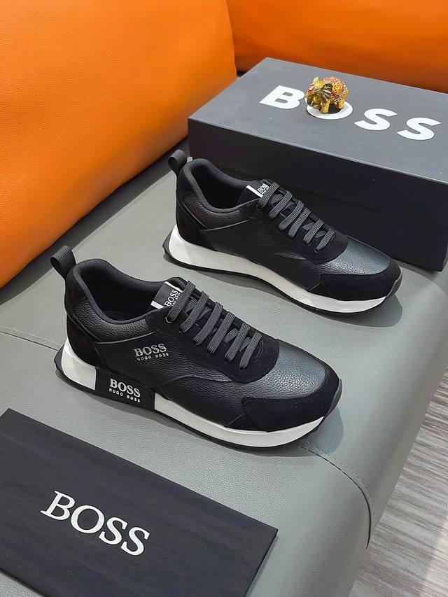 商品名称：Boss 波士正规码数: 38-44 休闲鞋商品材料：精选 牛皮鞋面，舒适羊皮内里 ；原厂大底