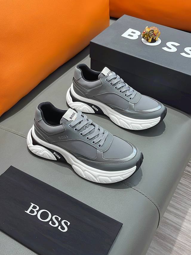 商品名称：Boss 波士正规码数: 38-44 休闲鞋商品材料：精选 牛皮鞋面，舒适羊皮内里 ；原厂大底