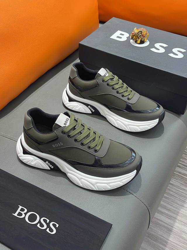 商品名称：Boss 波士正规码数: 38-44 休闲鞋商品材料：精选 牛皮鞋面，舒适羊皮内里 ；原厂大底