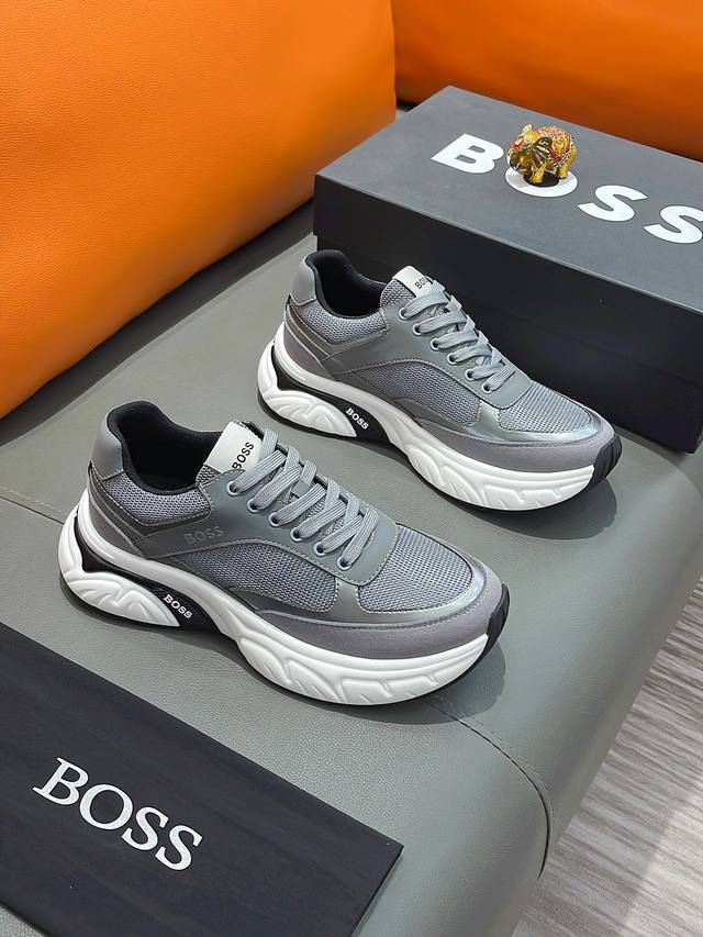 商品名称：Boss 波士正规码数: 38-44 休闲鞋商品材料：精选 牛皮鞋面，舒适羊皮内里 ；原厂大底