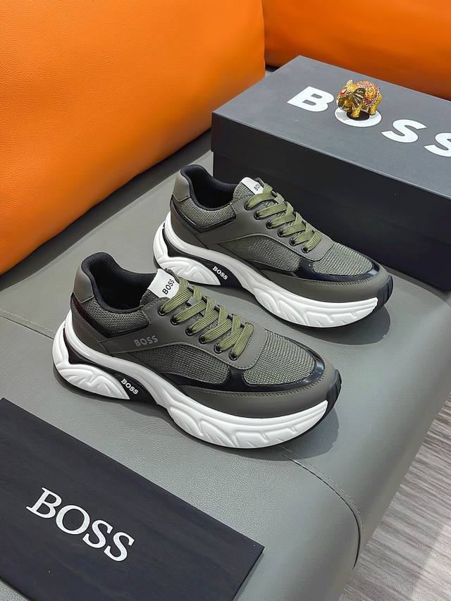 商品名称：Boss 波士正规码数: 38-44 休闲鞋商品材料：精选 牛皮鞋面，舒适羊皮内里 ；原厂大底