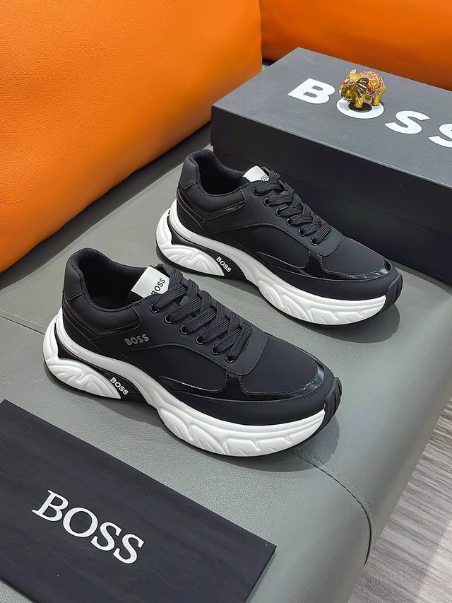 商品名称：Boss 波士正规码数: 38-44 休闲鞋商品材料：精选 牛皮鞋面，舒适羊皮内里 ；原厂大底