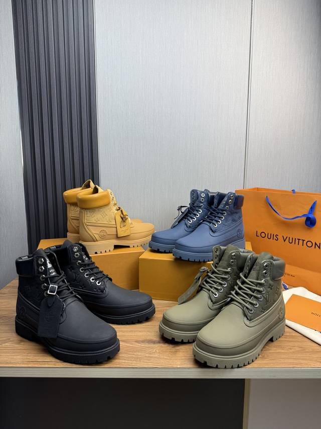 工厂价Lv X Timberland 添柏岚 联名款 老花 大黄靴 及踝靴 短靴Lv X Timberland 及踝靴取材 Monogram 压纹防水正绒面牛皮