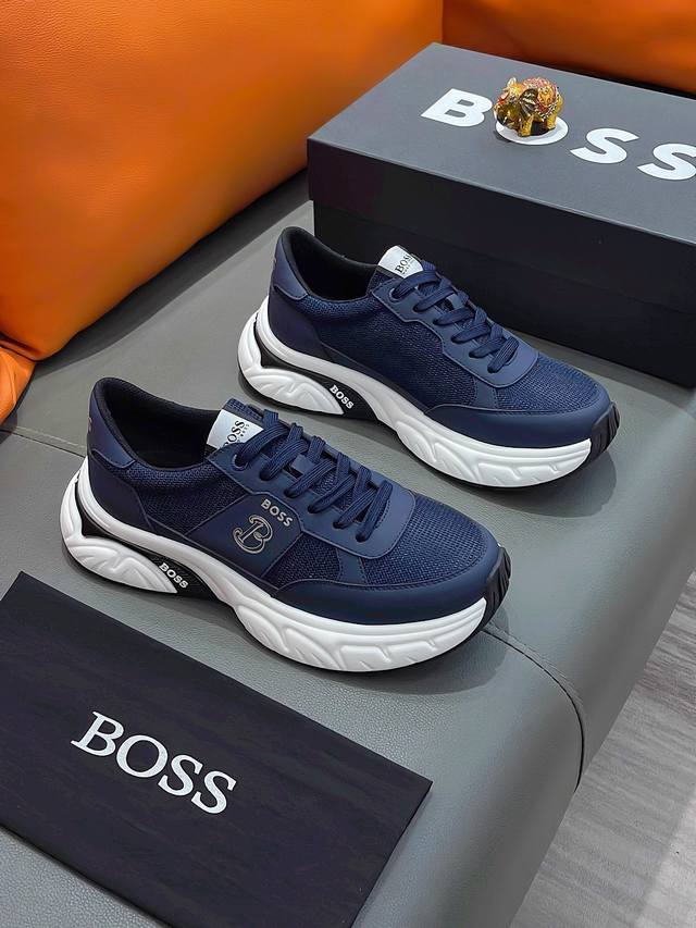 商品名称：Boss 波士正规码数: 38-44 休闲鞋商品材料：精选 牛皮鞋面，舒适羊皮内里 ；原厂大底