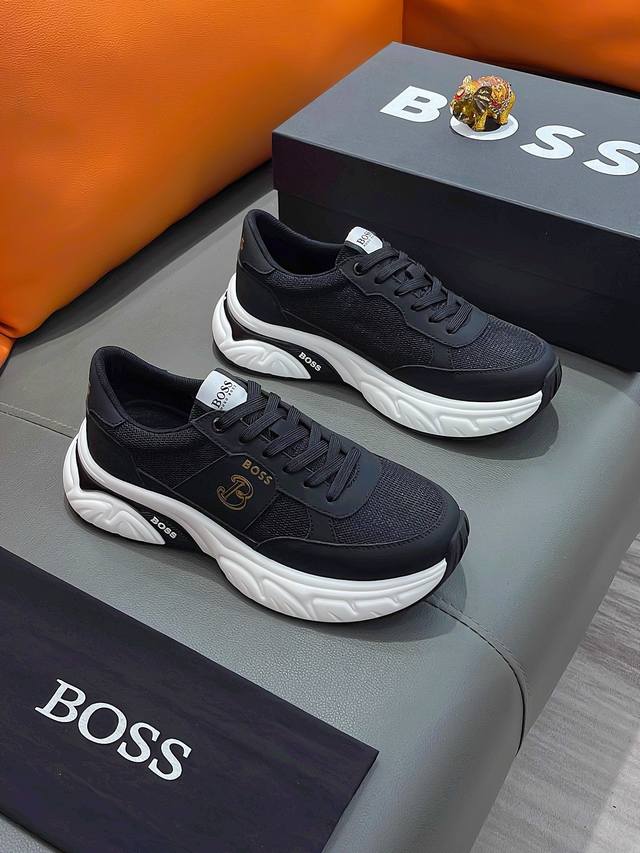 商品名称：Boss 波士正规码数: 38-44 休闲鞋商品材料：精选 牛皮鞋面，舒适羊皮内里 ；原厂大底