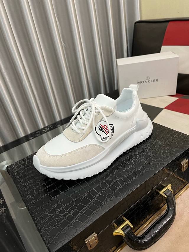 出厂价： 商品商标：Moncler 蒙口 低帮休闲鞋正码码数: 38-46商品材料：鞋面进口牛皮，羊皮内里，原版大底 2色可选