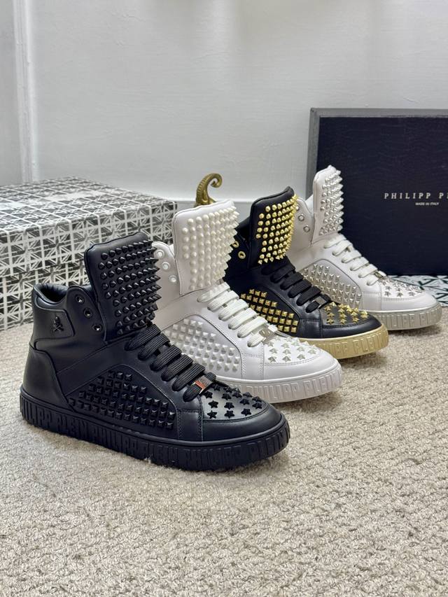 出厂价 实价 Philipp Plein-菲利普普来因 男鞋高端品牌 官网1:1 鞋面采用意大利进口头层小牛皮羊皮内里，原版五金扣搭配铆钉，独家新款，惊世之作，