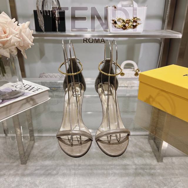 工厂价 女装女鞋 运动原单 芬迪 FENDI Filo 绑带石纹皮革高跟鞋凉鞋 真皮大底 FENDI Filo皮革高跟凉鞋 亮面压纹皮革材质 ，搭配金属色踝带，