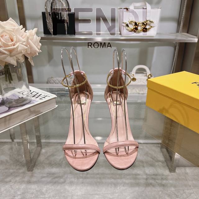 工厂价 女装女鞋 运动原单 芬迪 FENDI Filo 绑带石纹皮革高跟鞋凉鞋 真皮大底 FENDI Filo皮革高跟凉鞋 亮面压纹皮革材质 ，搭配金属色踝带，