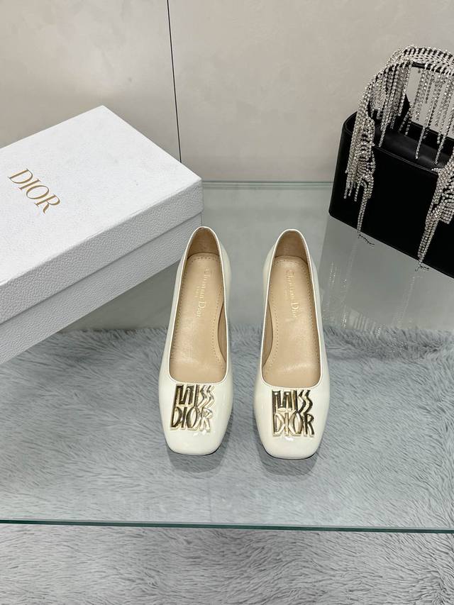 工厂价： MISS DIOr fw2025new arrival～迪奥跟鞋系列D家25开春款 专柜同步最新款迪奥小姐 精致玛丽珍新品missdior 五金扣件，