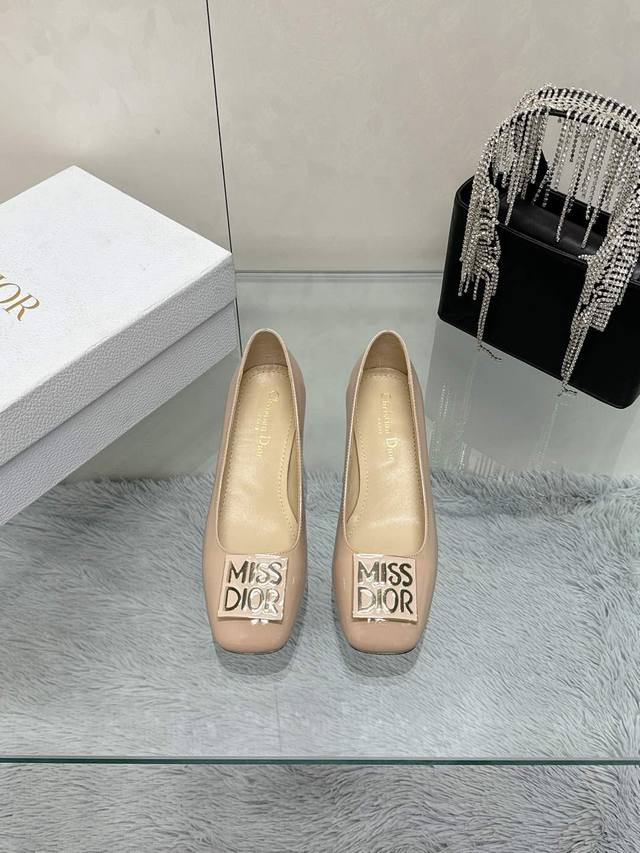 工厂价： MISS DIOr fw2025new arrival～迪奥跟鞋系列D家25开春款 专柜同步最新款迪奥小姐 精致玛丽珍新品missdior 五金扣件， - 点击图像关闭