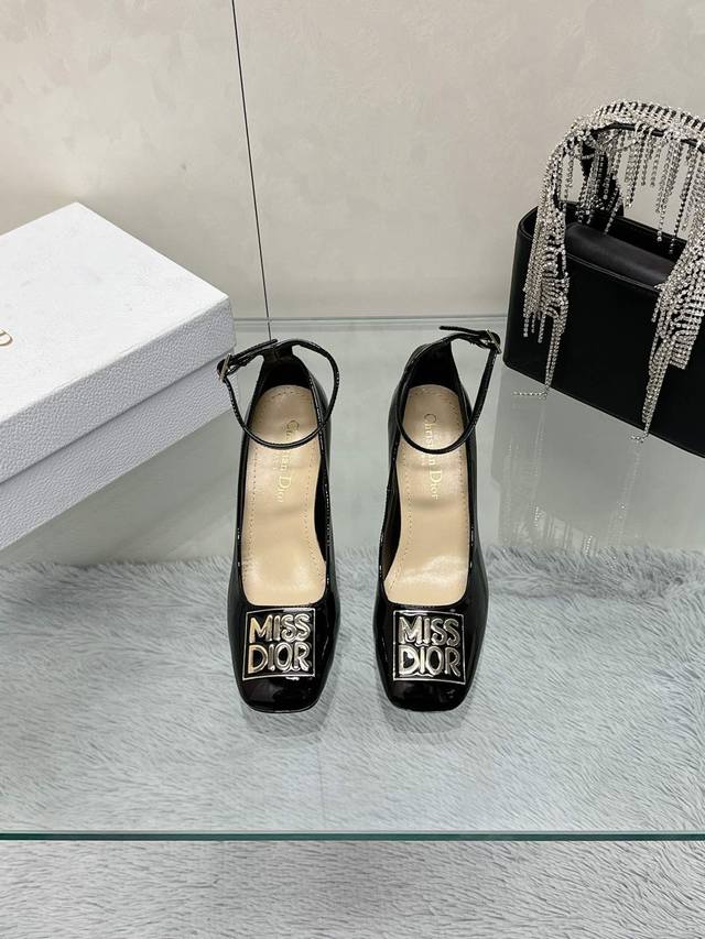 工厂价： MISS DIOr fw2025new arrival～迪奥跟鞋系列D家25开春款 专柜同步最新款迪奥小姐 精致玛丽珍新品missdior 五金扣件，