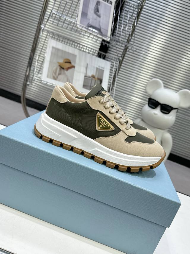 PRADA* P: 情侣款Size: 女款34-40.男款39-44. 45定做 PRADA 225普拉达新品，实力来袭！众多网红同款，时髦百搭nice单品，意