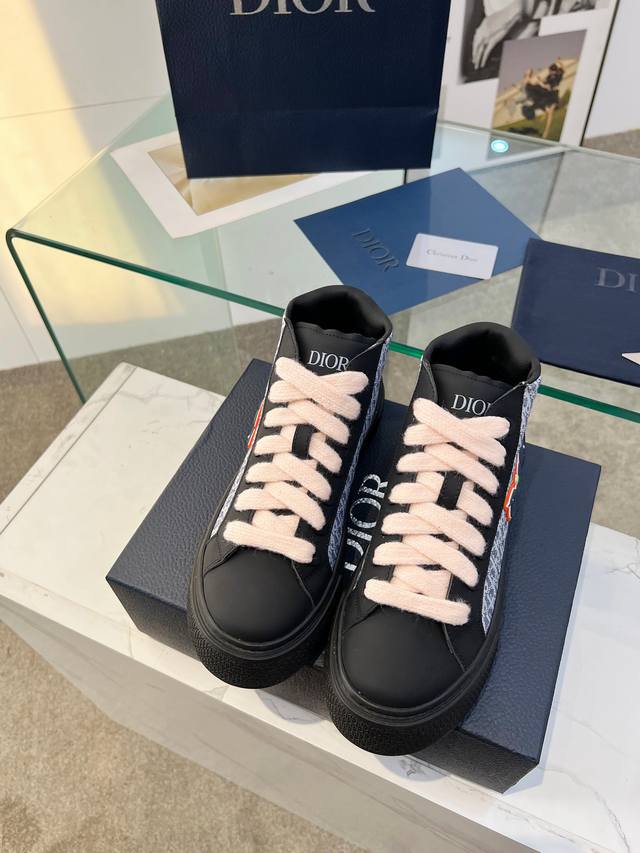 Dior迪奥 P: 情侣款，码数：女款 35-40 41定做不退换 男款 39-44 38.45.46定做不退换 B33高帮运动鞋黑色哑光丝绸头层牛皮和 Obl