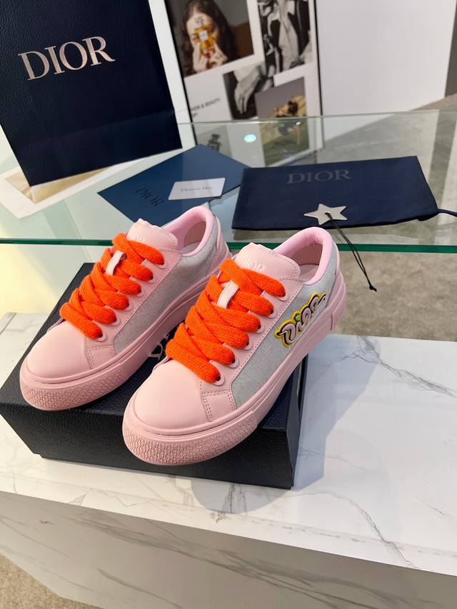 Dior迪奥 P: 情侣款，码数：女款 35-40 41定做不退换 男款 39-44 38.45.46定做不退换 订做 B33低帮运动鞋黑色哑光丝绸头层牛皮和