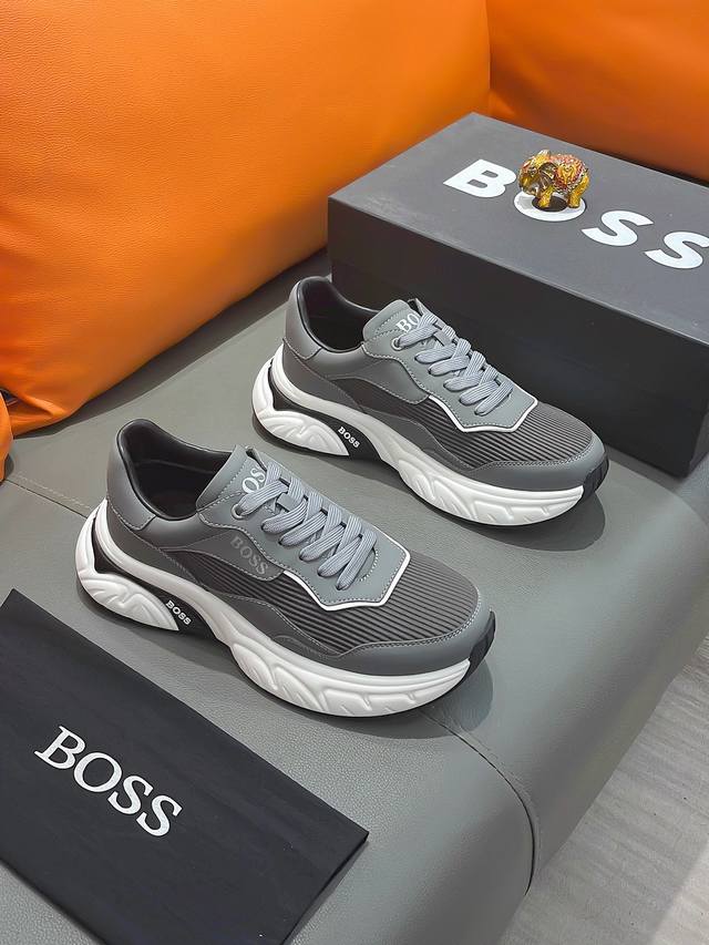 商品名称：BOSS 波士 正规码数: 38-44 休闲鞋 商品材料：精选 牛皮鞋面，舒适羊皮内里 ；原厂大底。