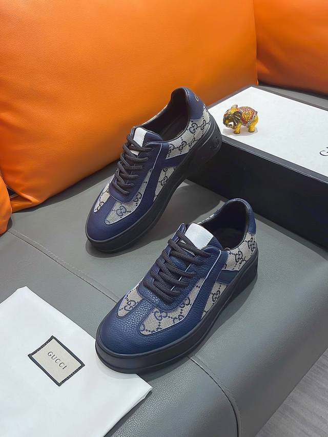 商品名称：GUCCI 古驰 正规码数: 38-44 休闲鞋 商品材料：精选 牛皮鞋面，柔软羊皮内里；原厂大底。