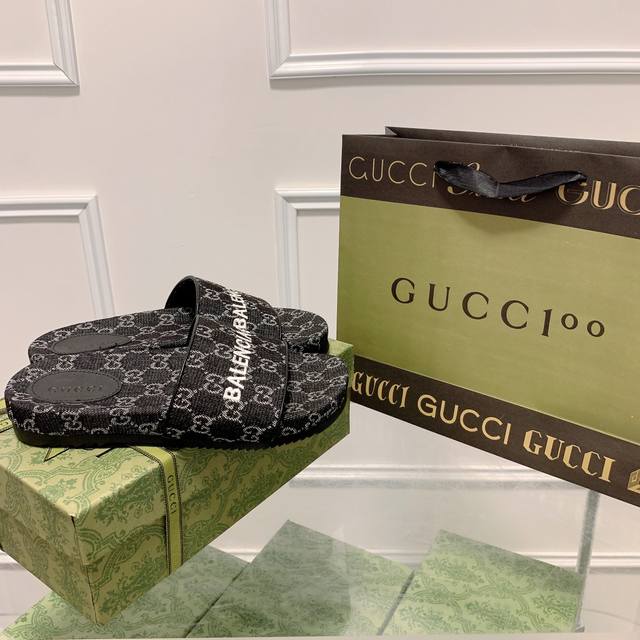 出厂价: Gucci 北面联名春夏新款电绣厚底拖鞋 爆款上线 完美诠释的淋漓尽致！原版开发支持市场任意对比！用心的材料！历经数月打造！版型做到极致漂亮！独具魅力