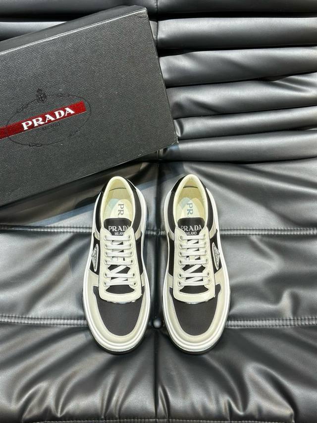 PRADA 普拉达 -高端品质 原单,鞋身空压品牌logo，大底：超轻TPU发泡 橡胶；双色成型大底,超高品控 做工精细：凸显 高端 贵气 档次 38-44 4